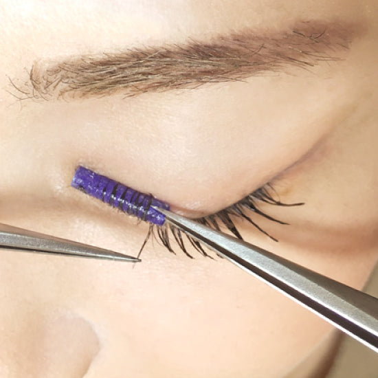 まつ毛パーマ施術で使うロッド画像